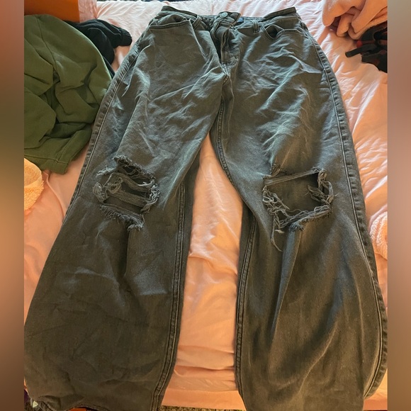 Hollister Ultra high ride dad jeans 12Short - Picture 1 of 5
